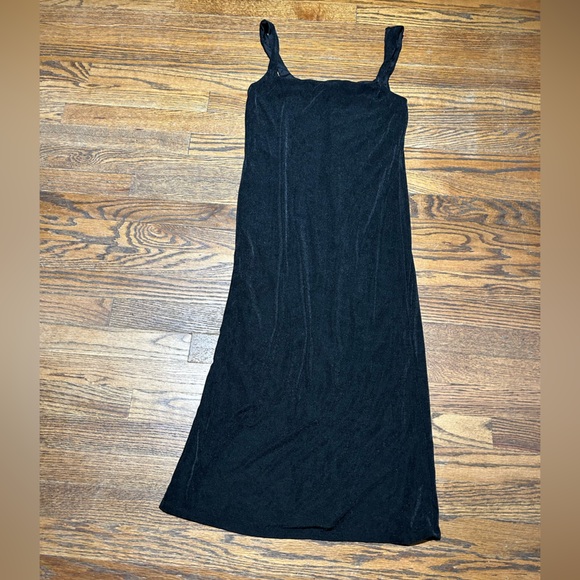 Black Dress - Picture 3 of 3